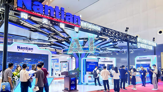 AI创新成果首秀 jiuyou.com信息精彩亮相2025中国国际金融展